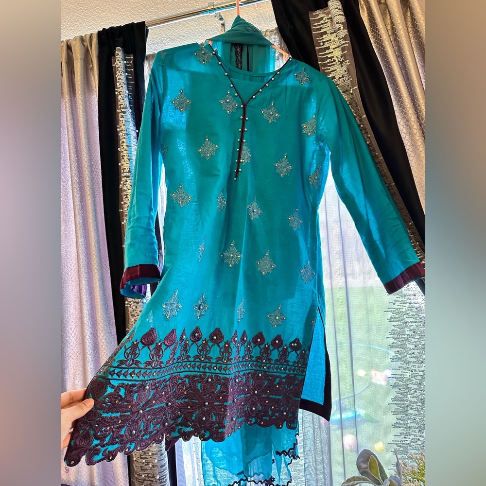 Embroidered Indian Pakistani dress 3 peice